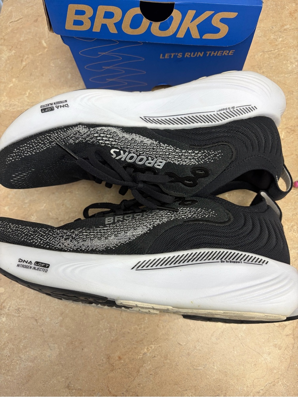 Brooks women’s
Black and White Knit Running Sneakers - Picture 2 of 4